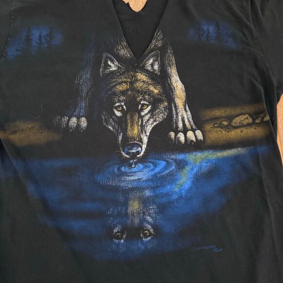 Vintage 90s Wolf Full Print Tee – Cut Neck – Rare Piece! Size M - Picture 2 of 6